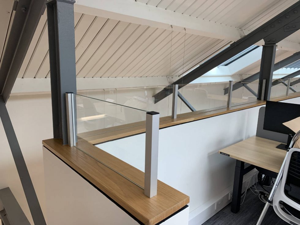 glass partition corner