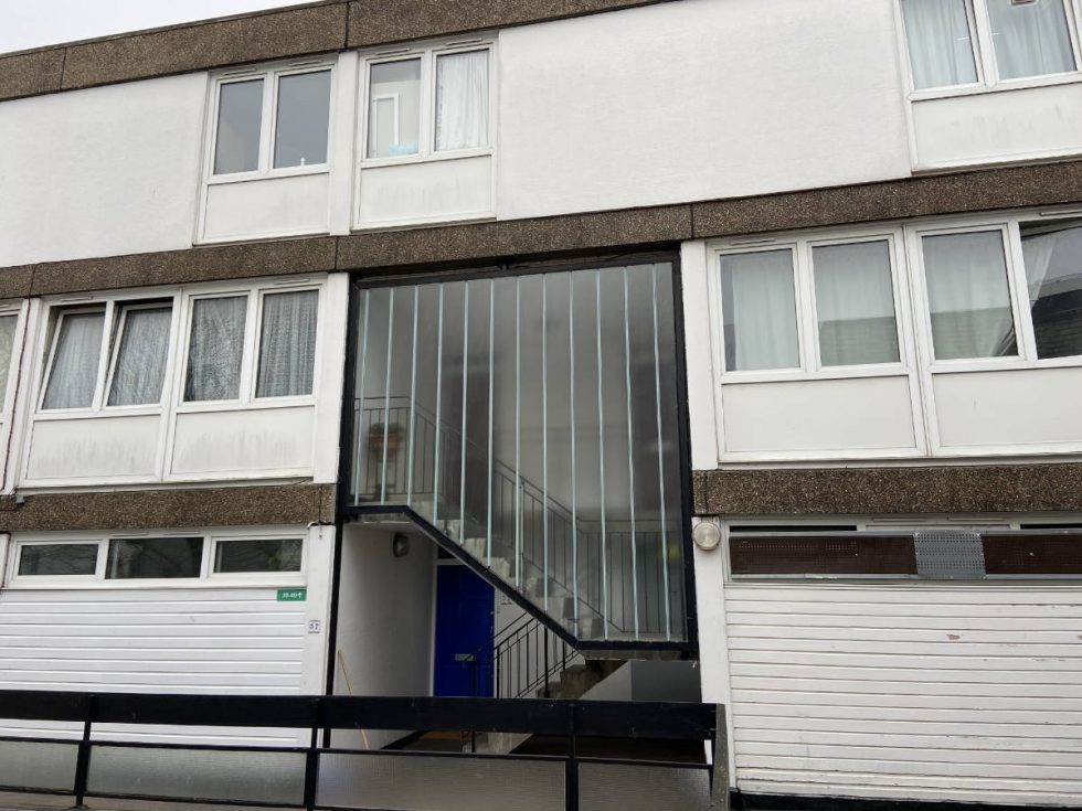 Profilit Glazing full view outside