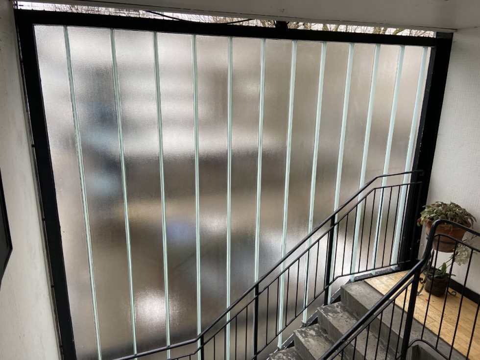 Profilit Glazing inside